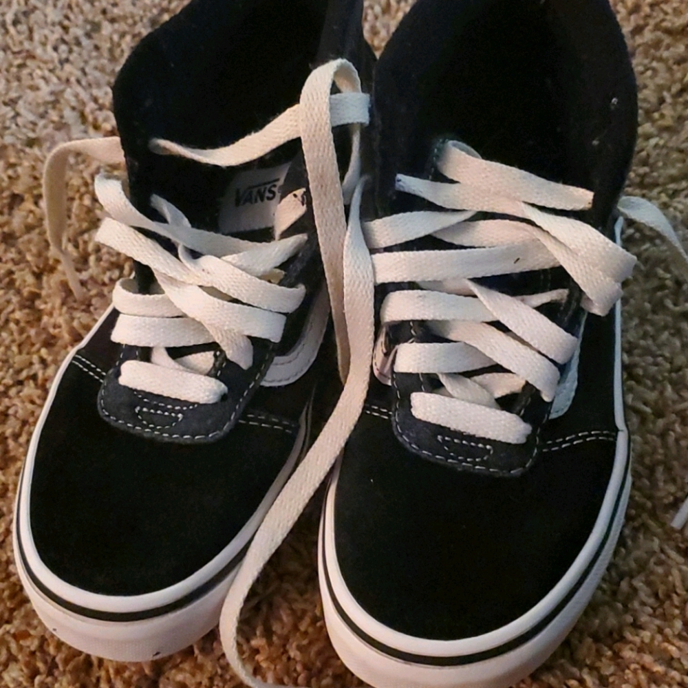 Black canvas sneakers